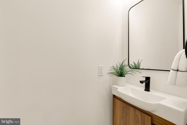 1710 2ND ST NW, Washington, DC 20001