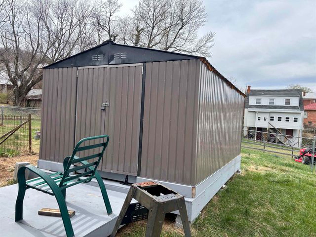 108 W PEABODY ST, Staunton, VA 24401