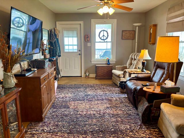 108 W PEABODY ST, Staunton, VA 24401