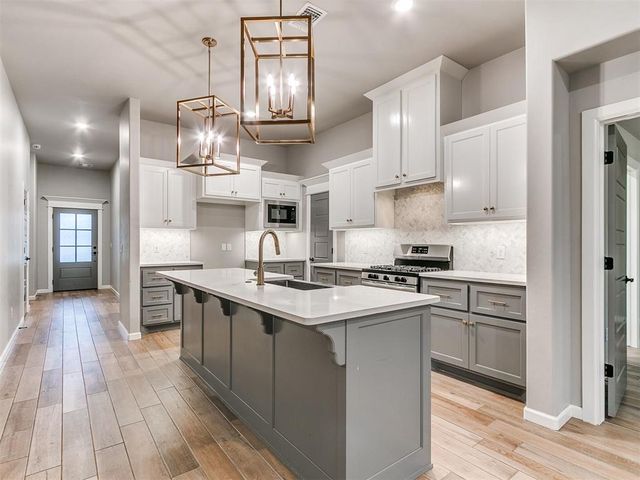 9124 NW 124 Street, Yukon, OK 73099