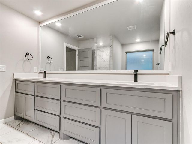 9124 NW 124 Street, Yukon, OK 73099