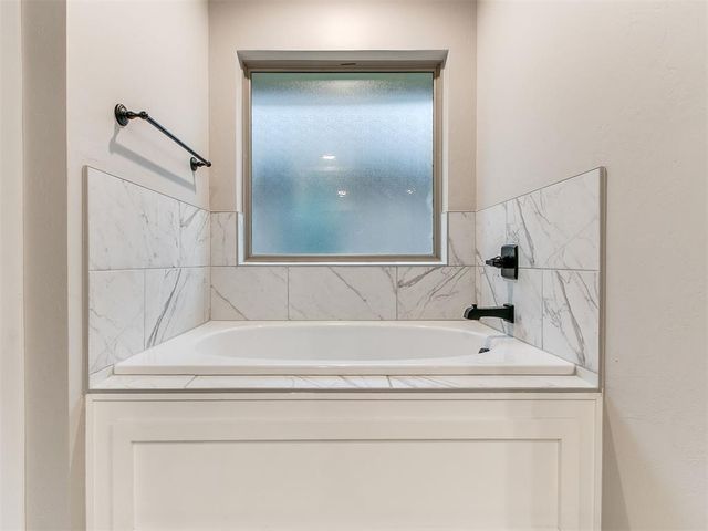 9124 NW 124 Street, Yukon, OK 73099