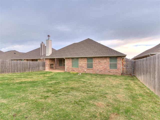9124 NW 124 Street, Yukon, OK 73099