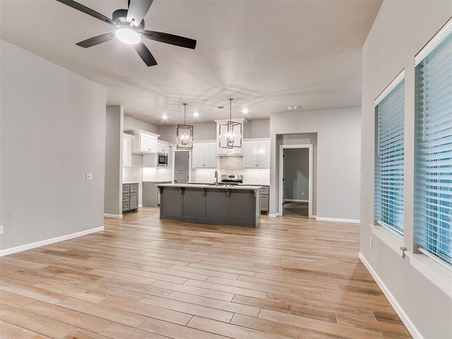 9124 NW 124 Street, Yukon, OK 73099