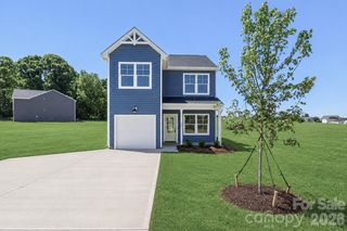 102 SIXTH Avenue SE, Hildebran, NC 28602