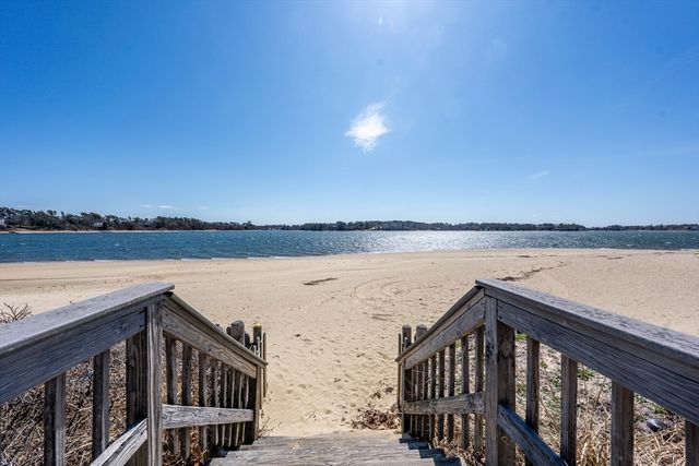 25 Nautical Way E, Bourne, MA 02532