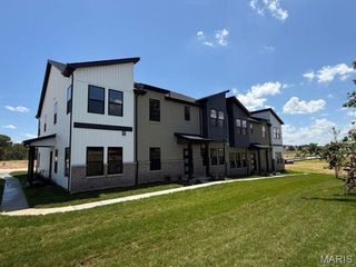 491 Ginger Drive, St Peters, MO 63303