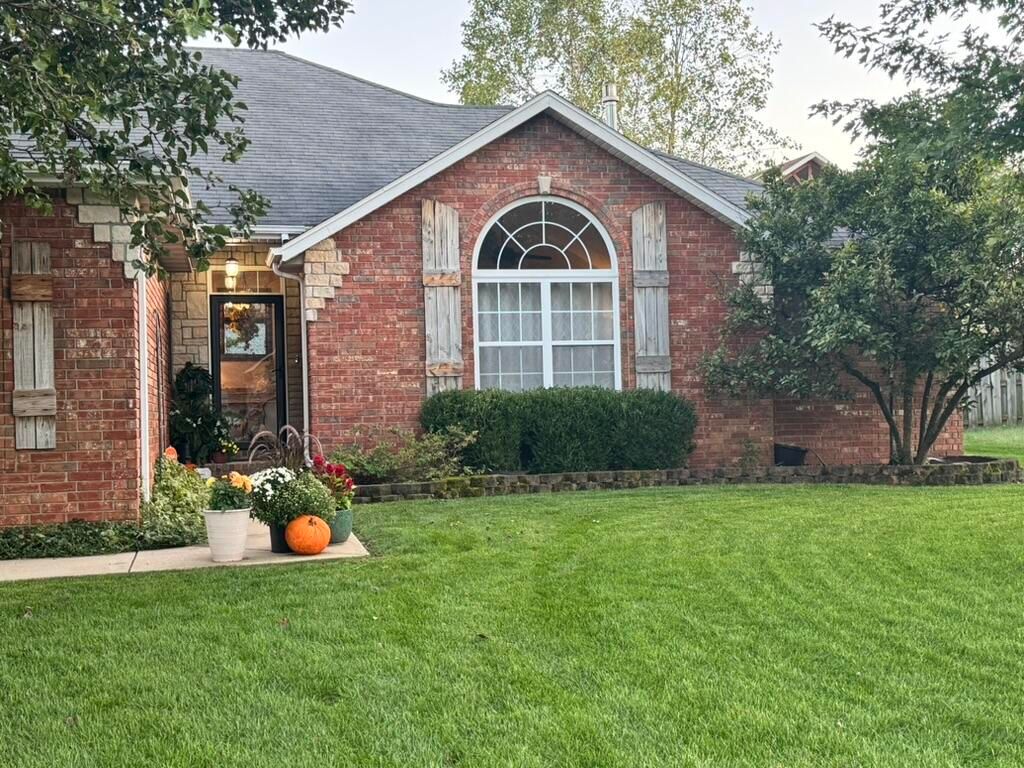 5319 South Clifton Avenue, Springfield, MO 65810