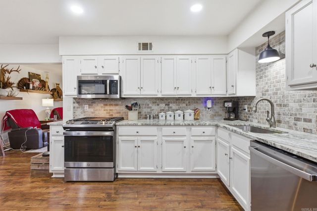 3221 STIVERS, Bryant, AR 72022