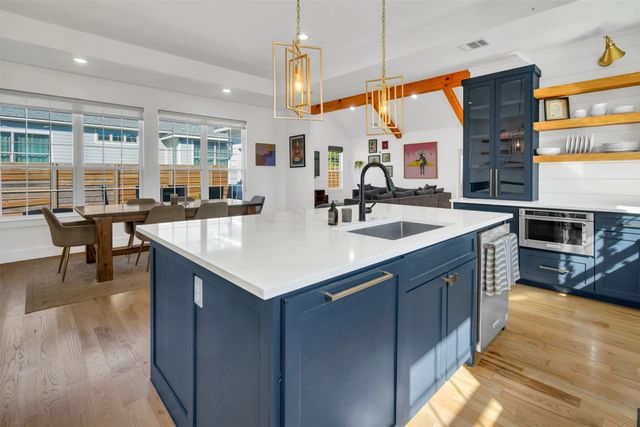 1723 N Edgefield Avenue, Dallas, TX 75208