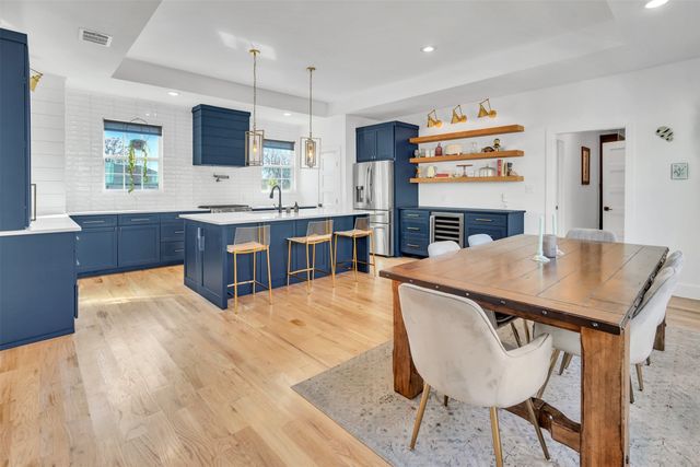 1723 N Edgefield Avenue, Dallas, TX 75208