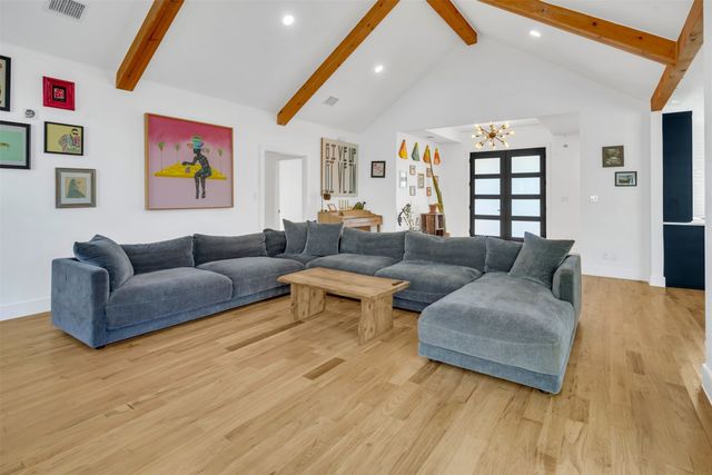 1723 N Edgefield Avenue, Dallas, TX 75208