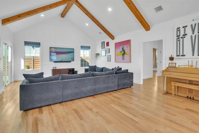 1723 N Edgefield Avenue, Dallas, TX 75208