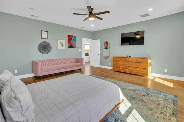 1723 N Edgefield Avenue, Dallas, TX 75208