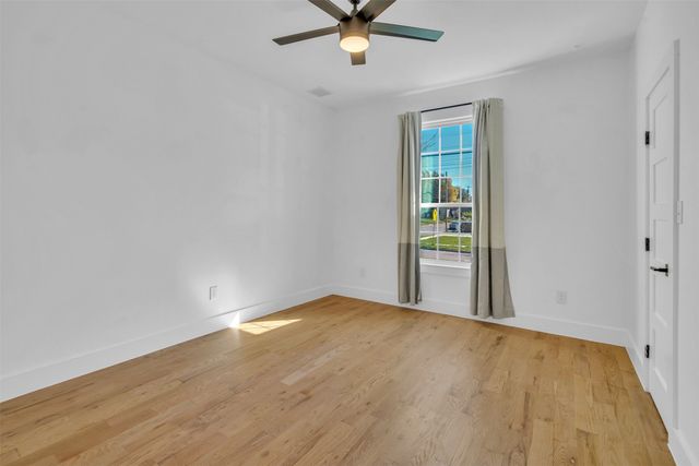 1723 N Edgefield Avenue, Dallas, TX 75208