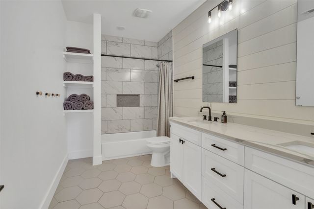 1723 N Edgefield Avenue, Dallas, TX 75208