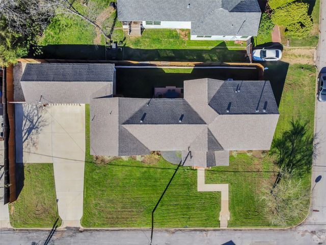 1723 N Edgefield Avenue, Dallas, TX 75208