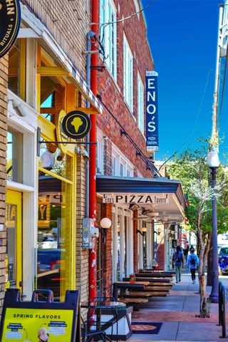 1723 N Edgefield Avenue, Dallas, TX 75208