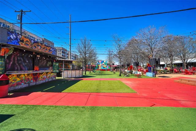 1723 N Edgefield Avenue, Dallas, TX 75208