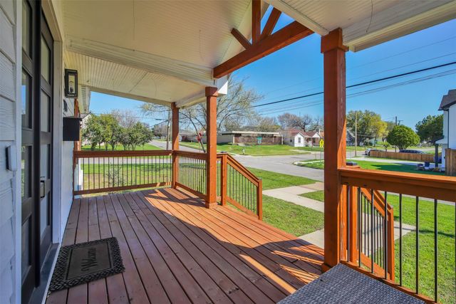 1723 N Edgefield Avenue, Dallas, TX 75208