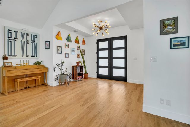 1723 N Edgefield Avenue, Dallas, TX 75208