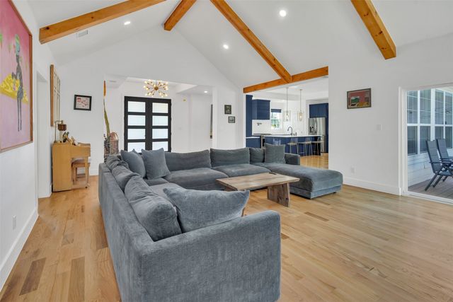 1723 N Edgefield Avenue, Dallas, TX 75208