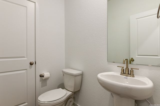 1251 Hightower Ln, San Antonio, TX 78245