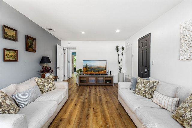 1456 Chalgrove C, Corona, CA 92882