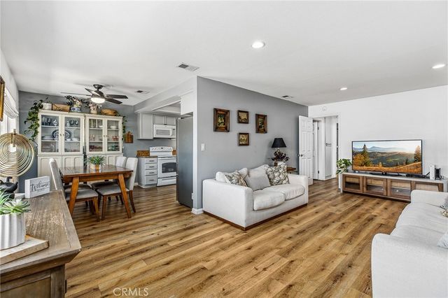 1456 Chalgrove C, Corona, CA 92882