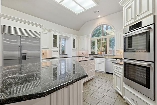 8615 Haven Woods Way, Tomball, TX 77375