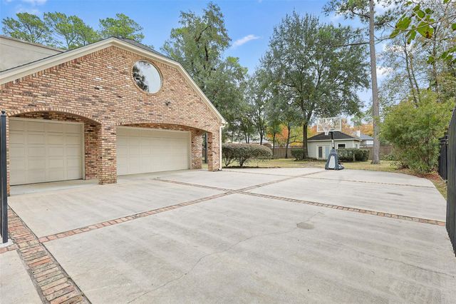 8615 Haven Woods Way, Tomball, TX 77375