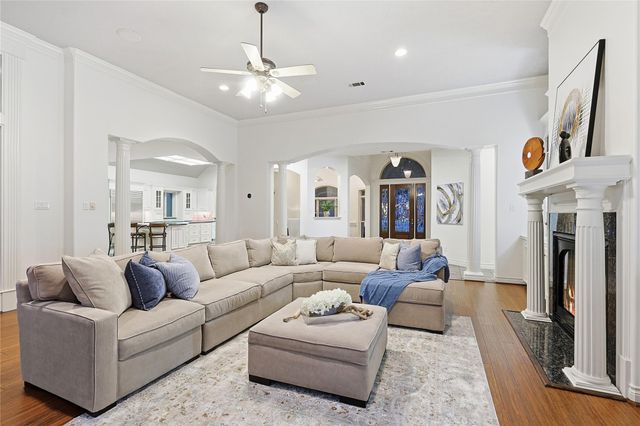 8615 Haven Woods Way, Tomball, TX 77375