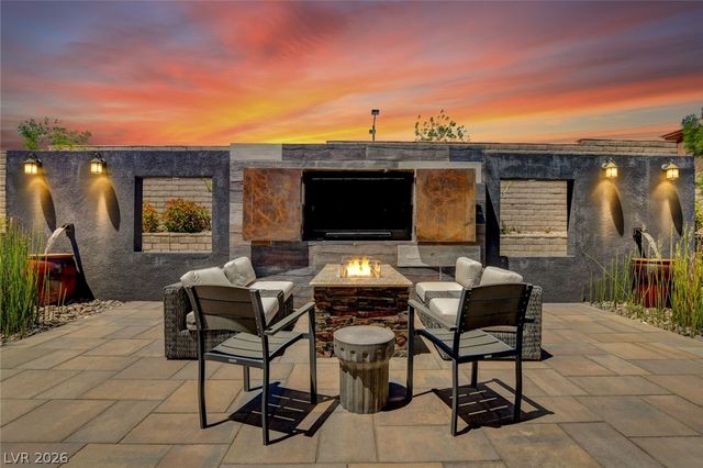 277 Besame Court, Las Vegas, NV 89138