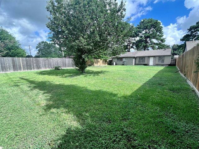 10135 Fernstone Lane, Houston, TX 77070
