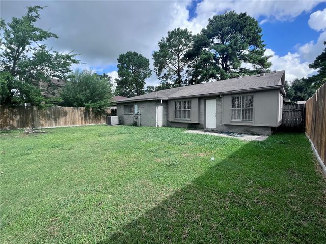 10135 Fernstone Lane, Houston, TX 77070