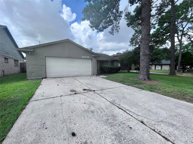 10135 Fernstone Lane, Houston, TX 77070