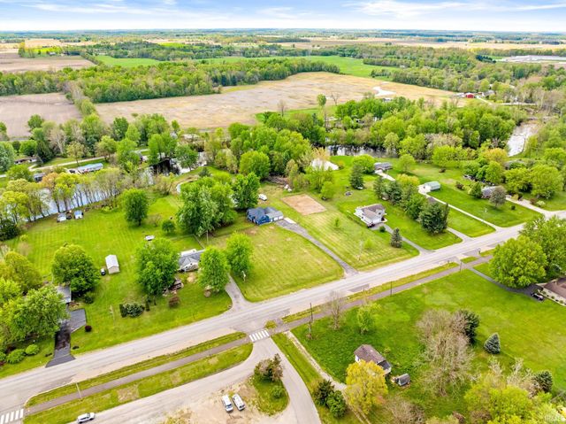 3825 W Old Road 30, Warsaw, IN 46580