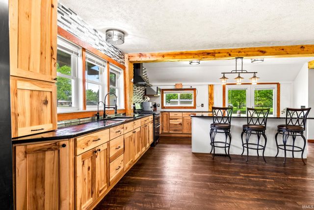 3825 W Old Road 30, Warsaw, IN 46580