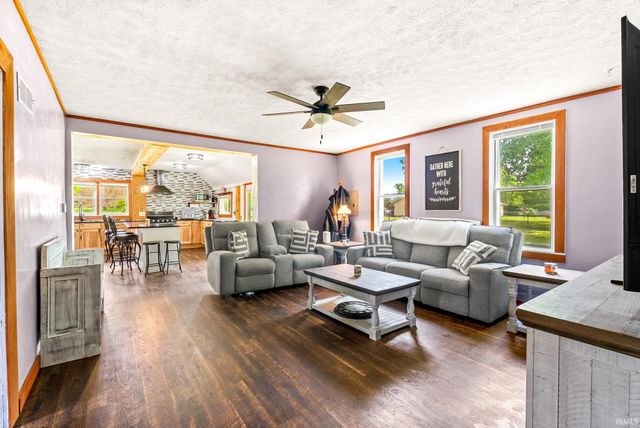 3825 W Old Road 30, Warsaw, IN 46580