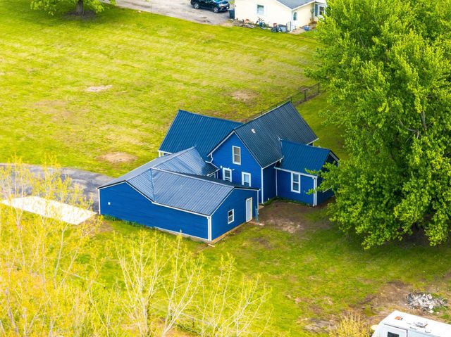 3825 W Old Road 30, Warsaw, IN 46580