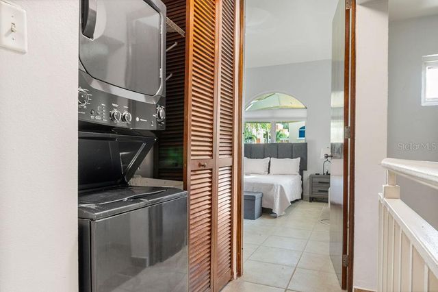 90 CANDELERO DR 84, Humacao, PR 00791