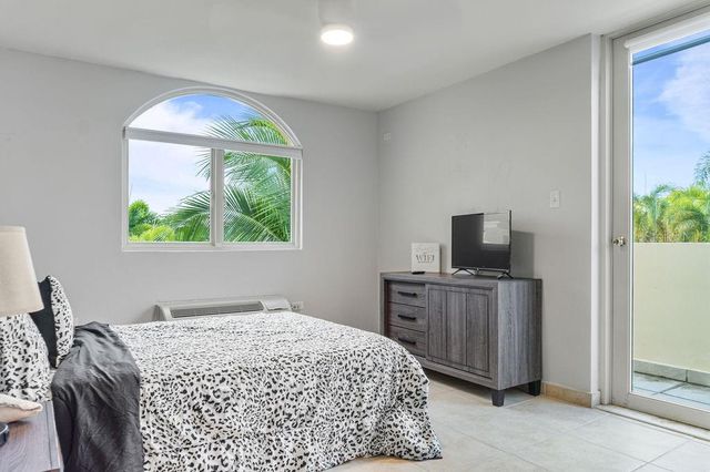 90 CANDELERO DR 84, Humacao, PR 00791