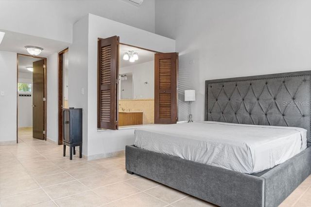 90 CANDELERO DR 84, Humacao, PR 00791