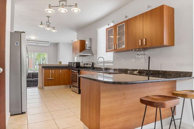 90 CANDELERO DR 84, Humacao, PR 00791