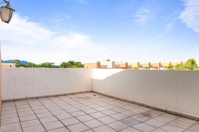 90 CANDELERO DR 84, Humacao, PR 00791