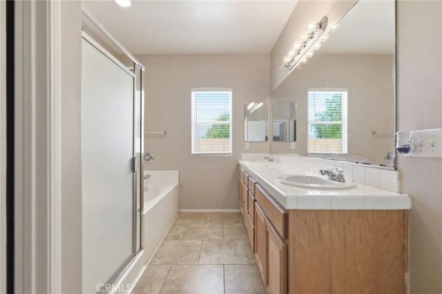 231 Spinnaker, San Jacinto, CA 92583