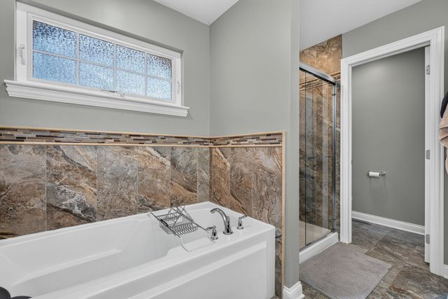 15526 S Red Bud Lane, Lockport, IL 60441