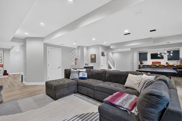 15526 S Red Bud Lane, Lockport, IL 60441