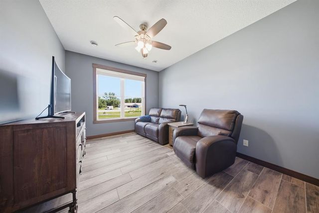 911 67th Avenue, Hudson, WI 54016