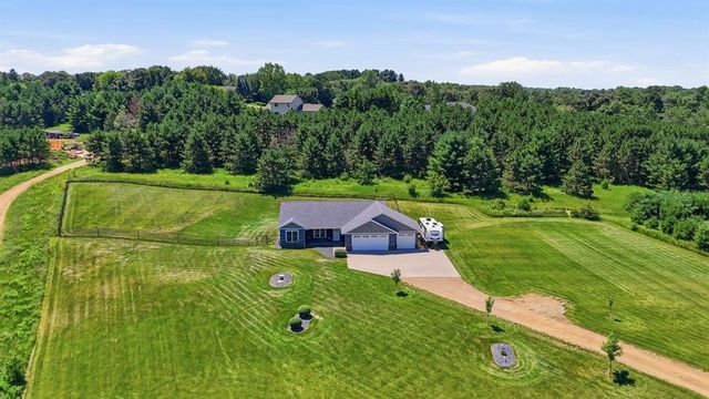 911 67th Avenue, Hudson, WI 54016